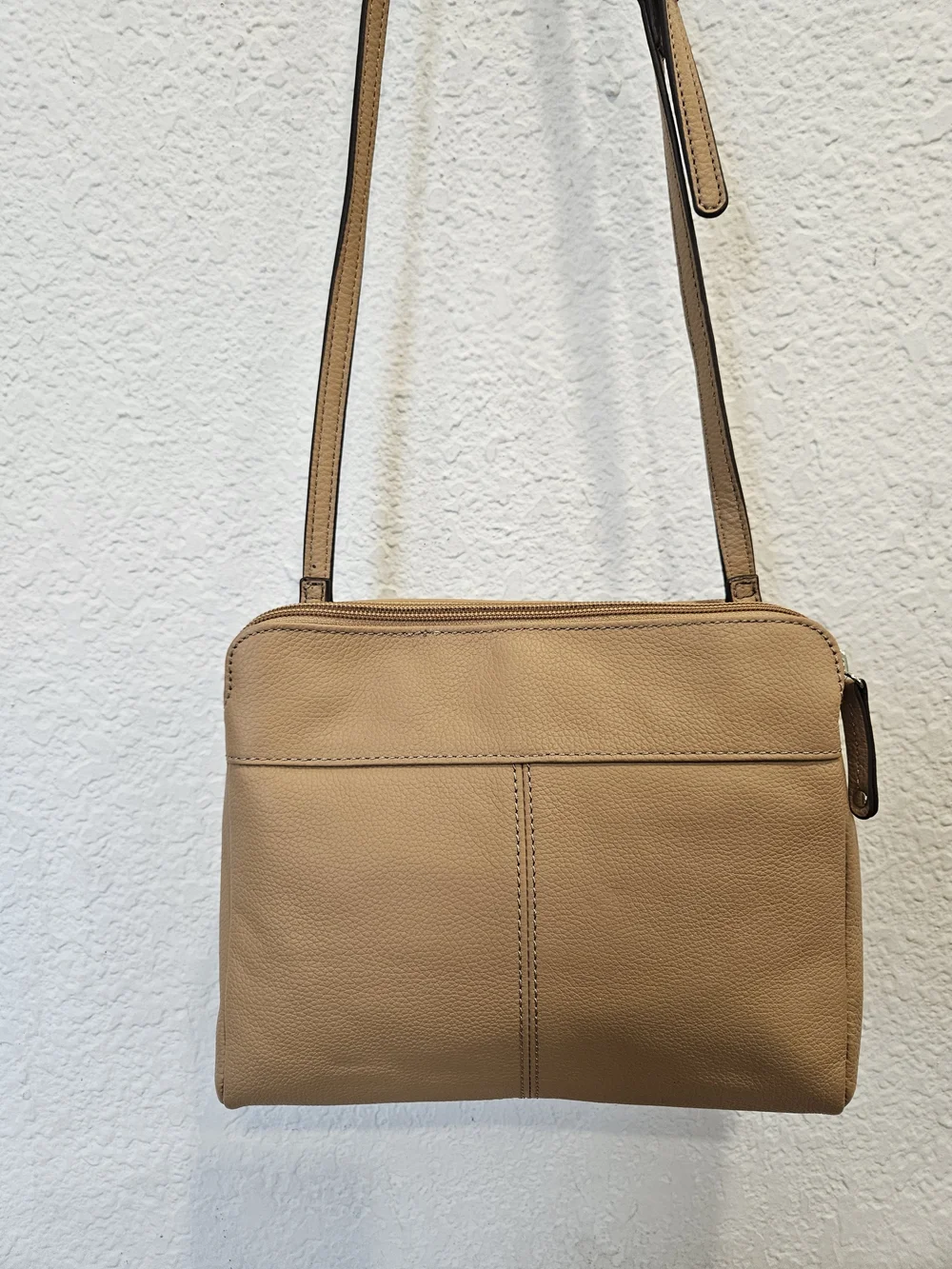 Vintage Tignanello Pebbled Leather Multi-Compartment Organizer Crossbody Bag